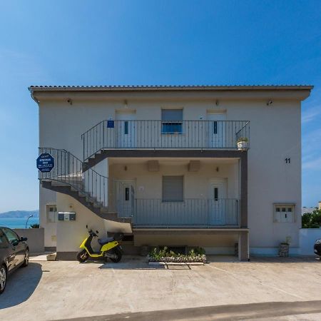 Apartments Lavarin Novi Vinodolski Bagian luar foto