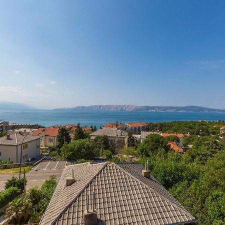 Apartments Lavarin Novi Vinodolski Bagian luar foto
