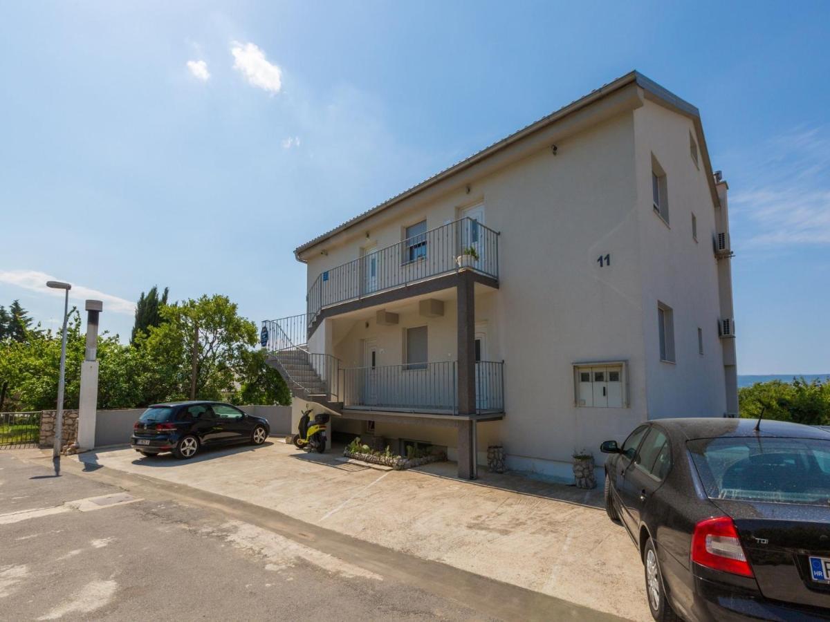 Apartments Lavarin Novi Vinodolski Bagian luar foto