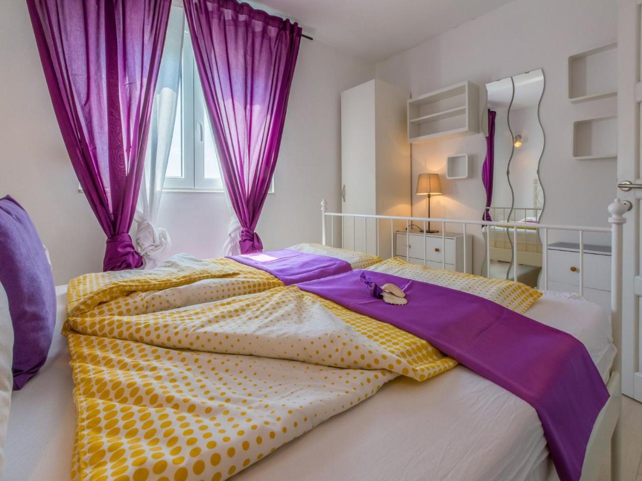 Apartments Lavarin Novi Vinodolski Bagian luar foto